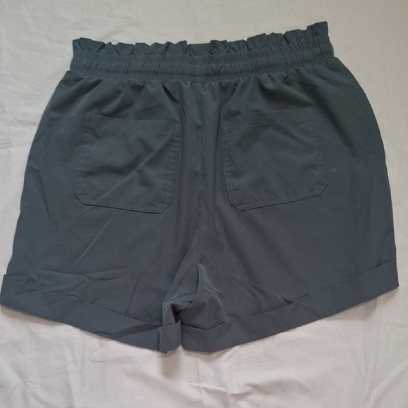 Danskin Gray Women's Shorts Size M - Picture 6 of 6